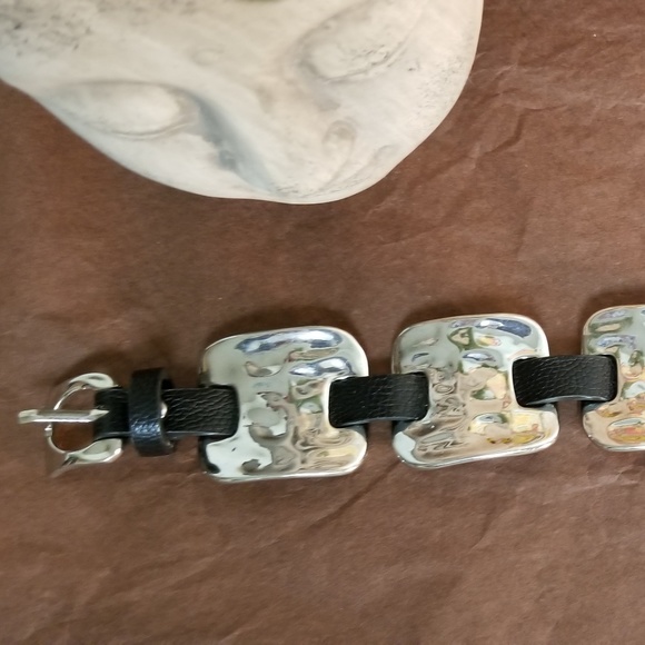 Versona Jewelry - Silver & Black Leather Bracelet